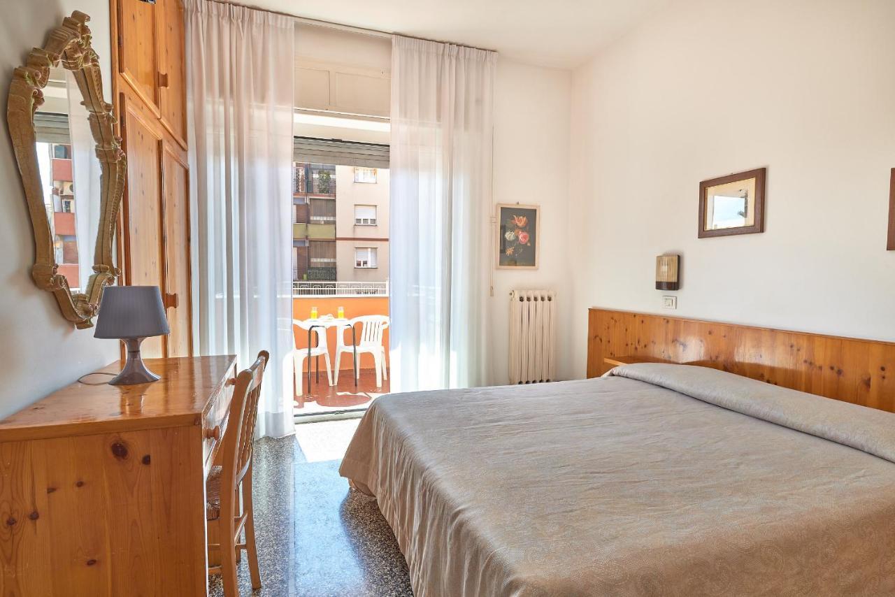 Albergo Natalina ฟีนาเลลีกูเร ภายนอก รูปภาพ