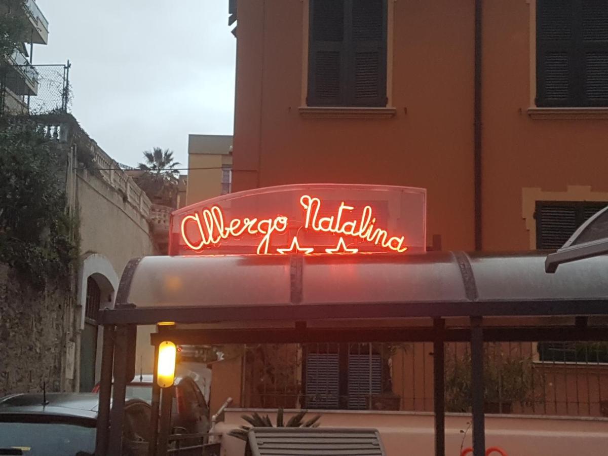 Albergo Natalina ฟีนาเลลีกูเร ภายนอก รูปภาพ